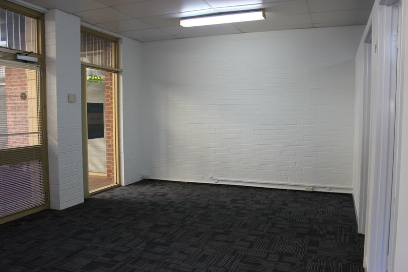 Click to view all images 11/27 Old Great Northern Highway Midland WA 6056 - Image 2