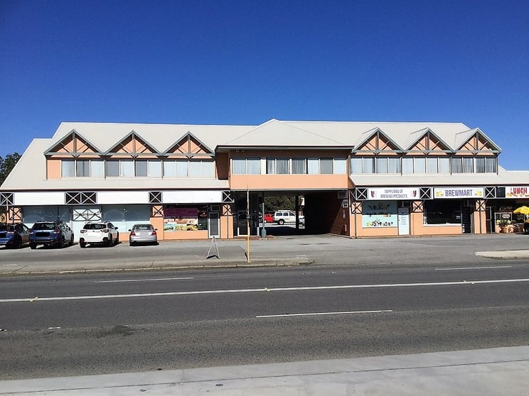 Click to view all images 1917 Albany Highway Maddington WA 6109 - Image 1