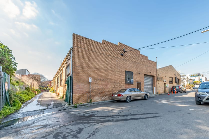 Click to view all images 4 Goldsmith Grove Northcote VIC 3070 - Image 1