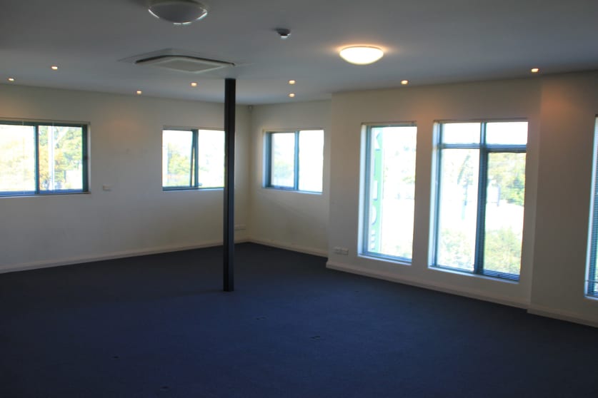 Click to view all images 4/70 Croydon Street Cronulla NSW 2230 - Image 2