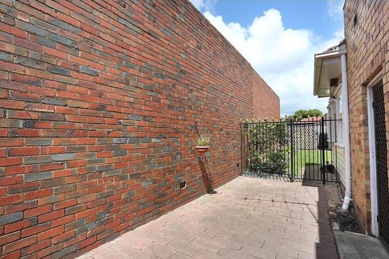 Click to view all images 83 Hudsons Road Spotswood VIC 3015 - Image 3