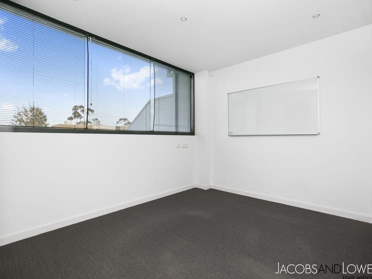 Click to view all images 6/356 Main Street Mornington VIC 3931 - Image 2