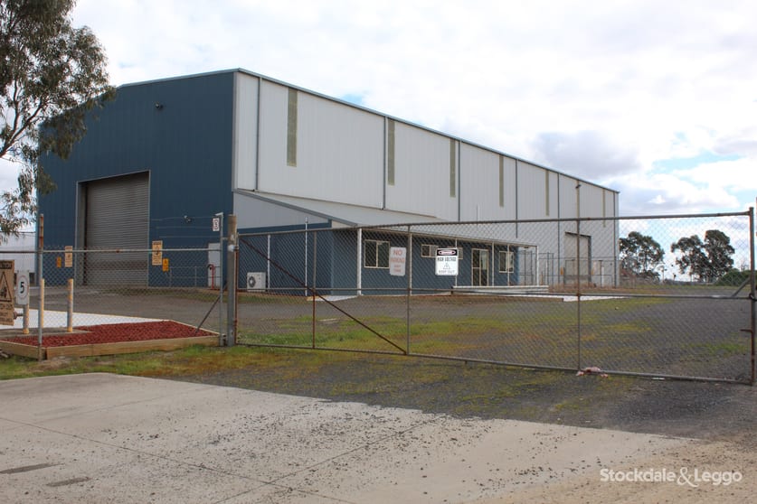 Click to view all images 75 Eastern Road Traralgon VIC 3844 - Image 2