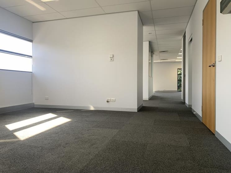 Click to view all images 2/370 Darebin Road Alphington VIC 3078 - Image 3