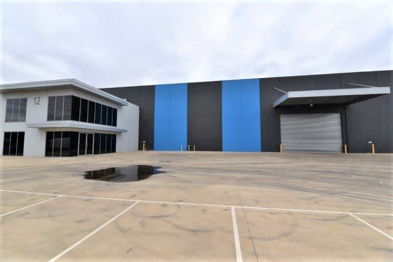 Click to view all images 12 Paraweena Dr Truganina VIC 3029 - Image 2