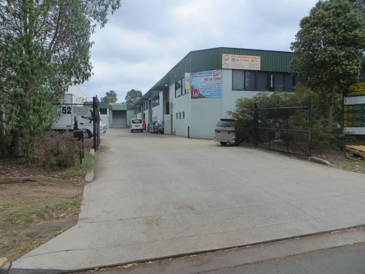 Click to view all images 2/52 Lancaster Street Ingleburn NSW 2565 - Image 2