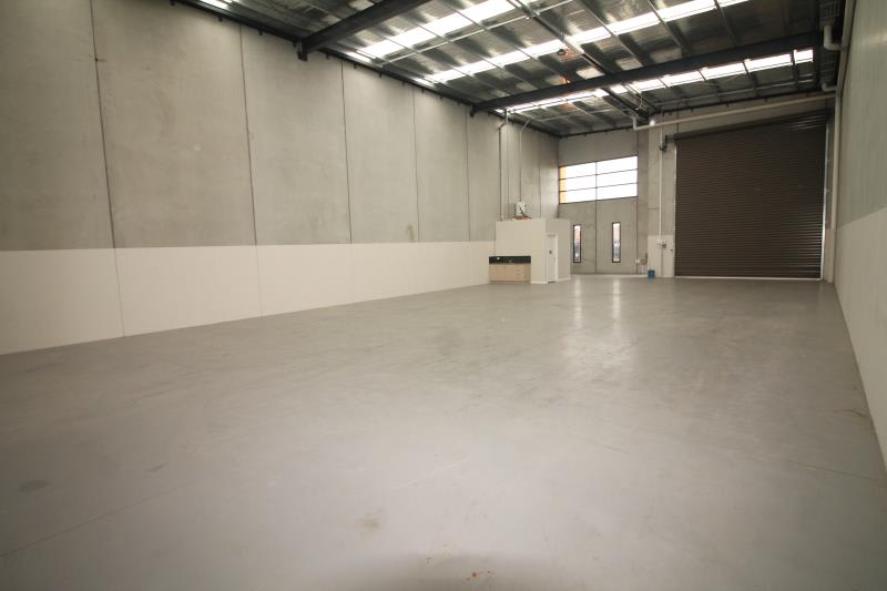 Click to view all images 21 Exchange Drive Pakenham VIC 3810 - Image 2