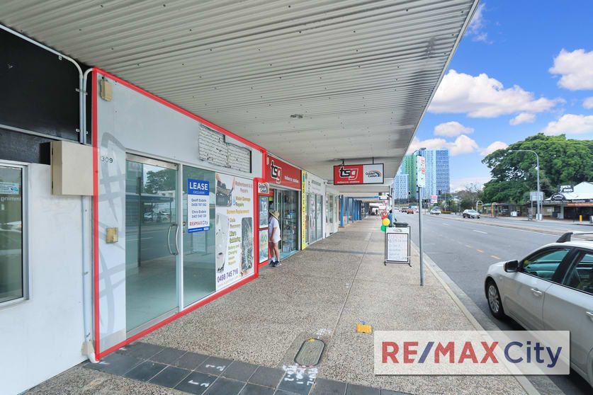 Click to view all images Shop 3/309 Logan Road Stones Corner QLD 4120 - Image 1