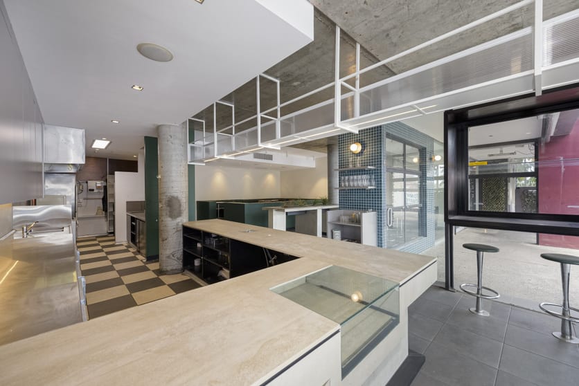Click to view all images 2/1-3 Carre Street Elsternwick VIC 3185 - Image 1