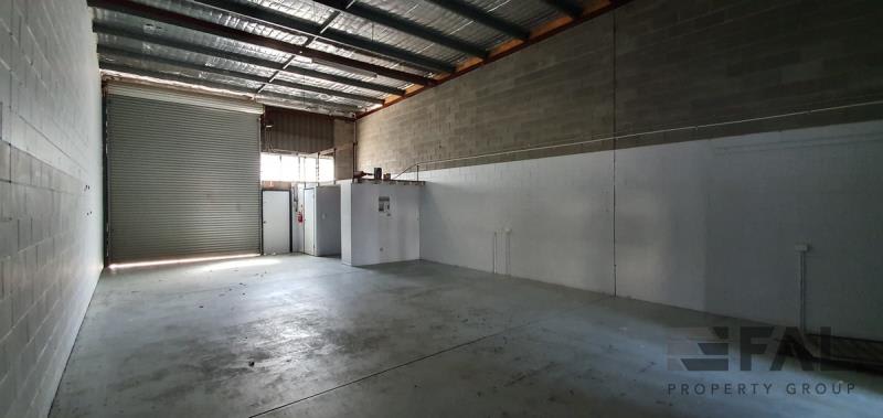 Click to view all images Unit 2/20 Spine Street Sumner QLD 4074 - Image 2