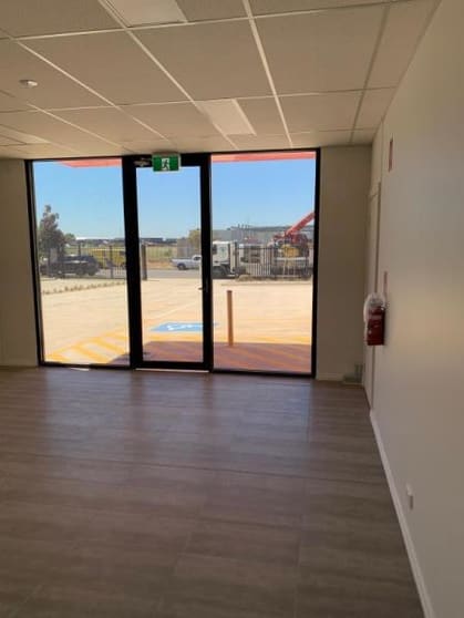 Click to view all images Unit 1/120 Eucumbene Drive Ravenhall VIC 3023 - Image 3