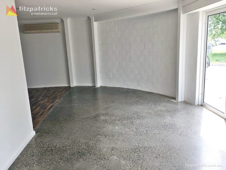 Click to view all images Suite 1/170 Hammond Avenue Wagga Wagga NSW 2650 - Image 3