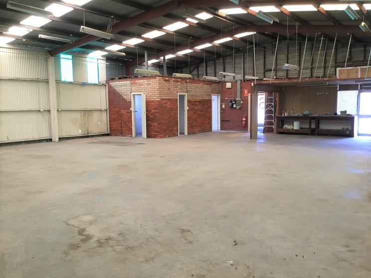 Click to view all images 6 Anvil Way Welshpool WA 6106 - Image 3