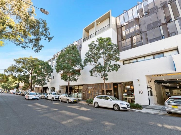 Click to view all images Shop 2/18 Danks Street Waterloo NSW 2017 - Image 3