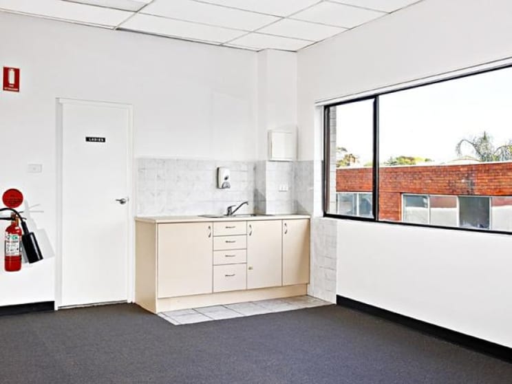 Click to view all images Suite 3, Level 2/114 Pyrmont Bridge Road Camperdown NSW 2050 - Image 3