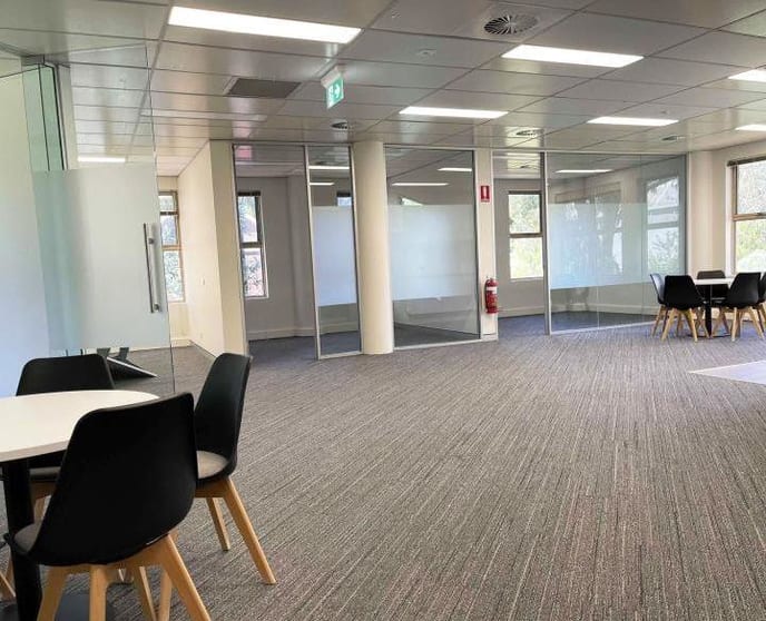 Click to view all images 6 & 7/38 Thesiger Court Deakin ACT 2600 - Image 3