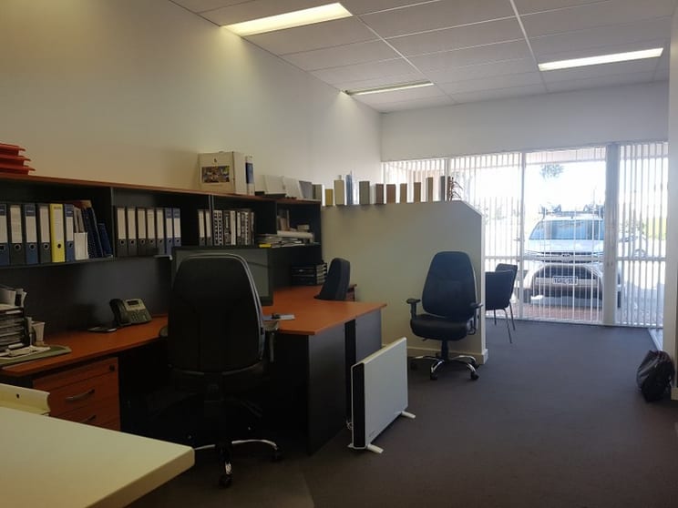 Click to view all images 13/16 kent Way Malaga WA 6090 - Image 3