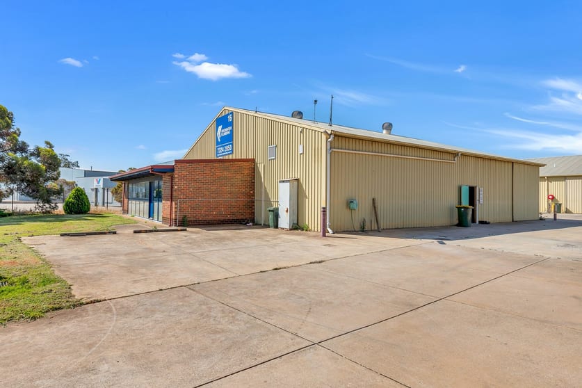 Click to view all images 1/16 Kingstag Crescent Edinburgh North SA 5113 - Image 1