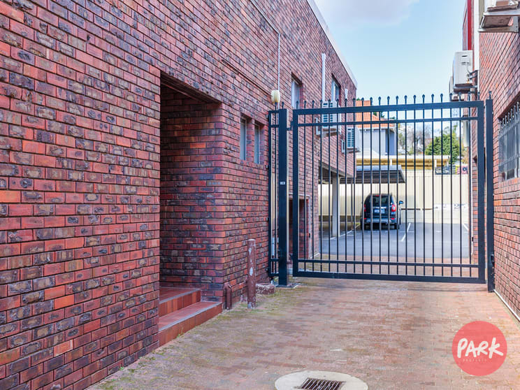 Click to view all images 4/162 Burswood Road Burswood WA 6100 - Image 3