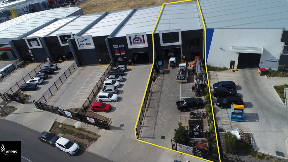 Click to view all images 1/24-28 Eucumbene Drive Ravenhall VIC 3023 - Image 2