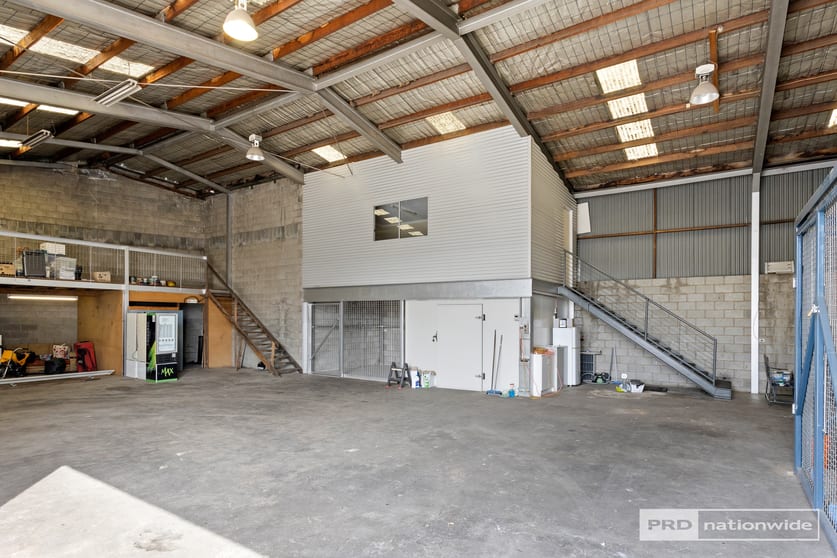 Click to view all images 2 Nichols Street Glenorchy TAS 7010 - Image 2