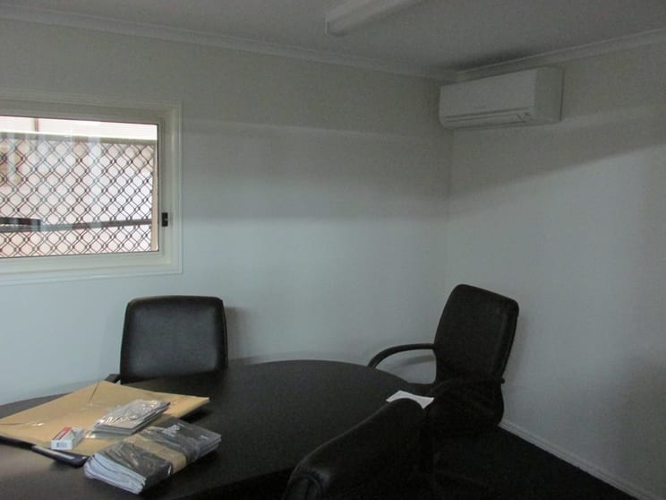 Click to view all images 6 Miller Street Urangan QLD 4655 - Image 3