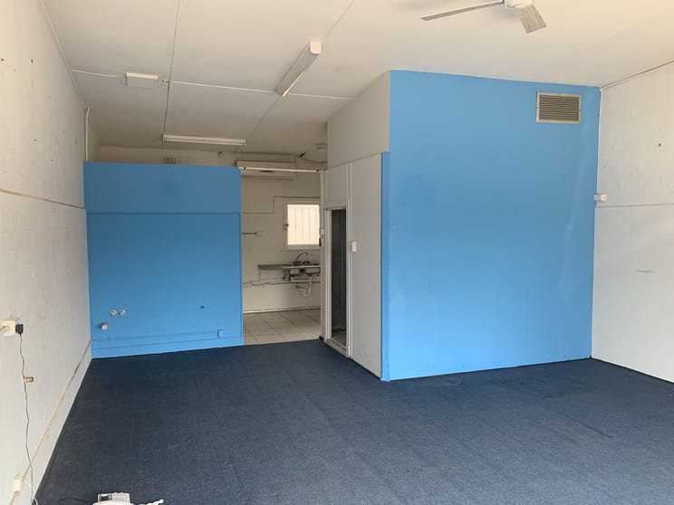 Click to view all images 83 Hoffmans Road Niddrie VIC 3042 - Image 3