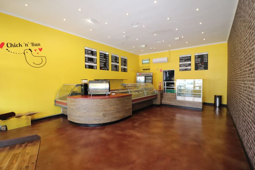 Click to view all images 231 Beach Street Frankston VIC 3199 - Image 2