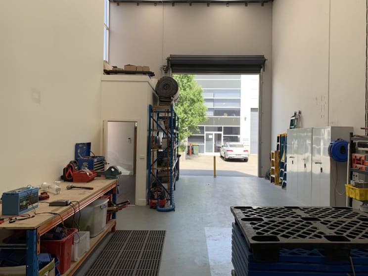 Click to view all images 8-345 Plummer St Port Melbourne VIC 3207 - Image 3