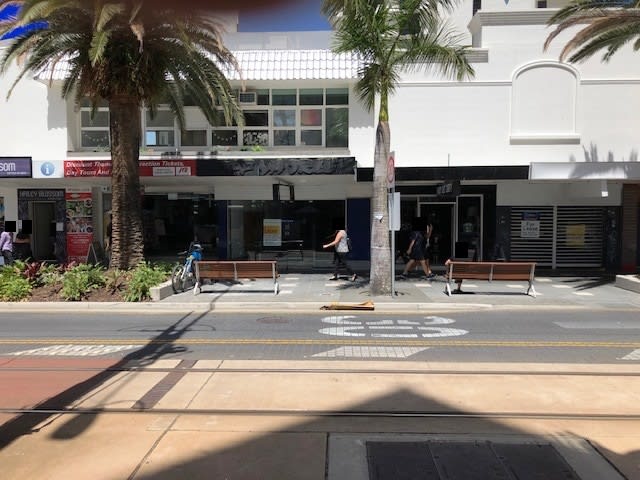 Click to view all images 4/3195 Surfers Paradise Boulevard Surfers Paradise QLD 4217 - Image 1