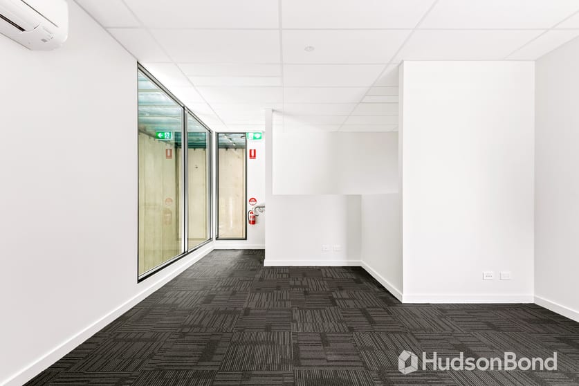 Click to view all images 2/7-9 Oban Road Ringwood VIC 3134 - Image 3