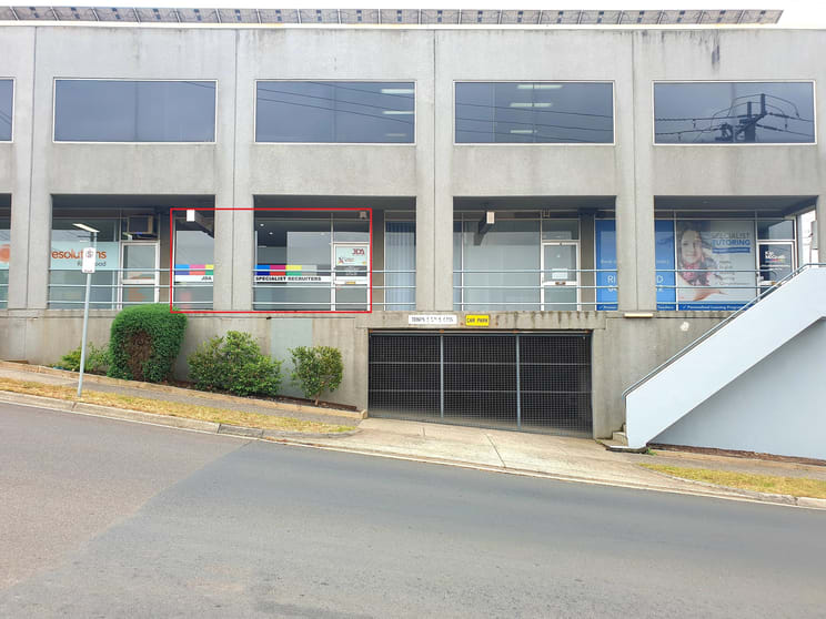 Click to view all images 4/15-17 Heatherdale Road Ringwood VIC 3134 - Image 2
