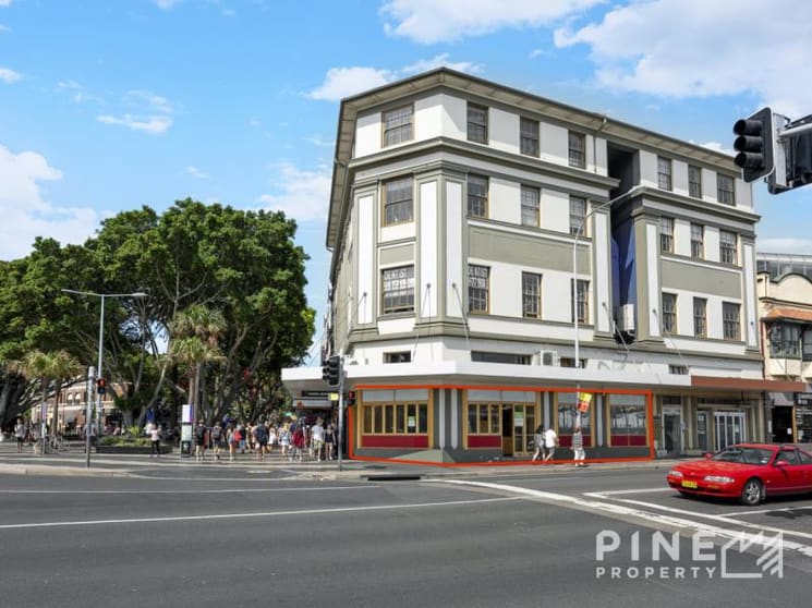 Click to view all images Ground Shop 2/2 The Corso Manly NSW 2095 - Image 1
