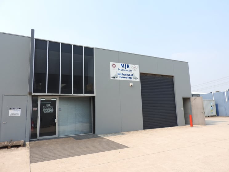 Click to view all images 1/51 Grange Road Cheltenham VIC 3192 - Image 2
