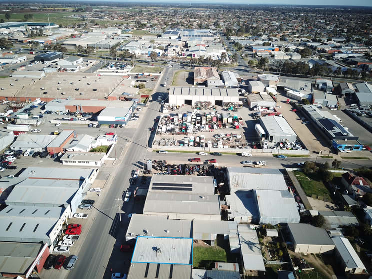 Click to view all images 42 Lockwood Road Shepparton VIC 3630 - Image 2