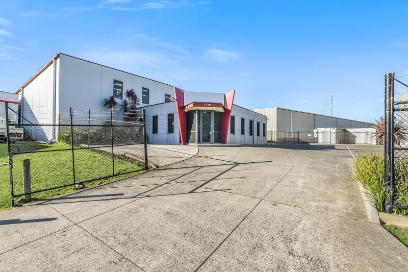 Click to view all images 17-18 Carl Court Hallam VIC 3803 - Image 1