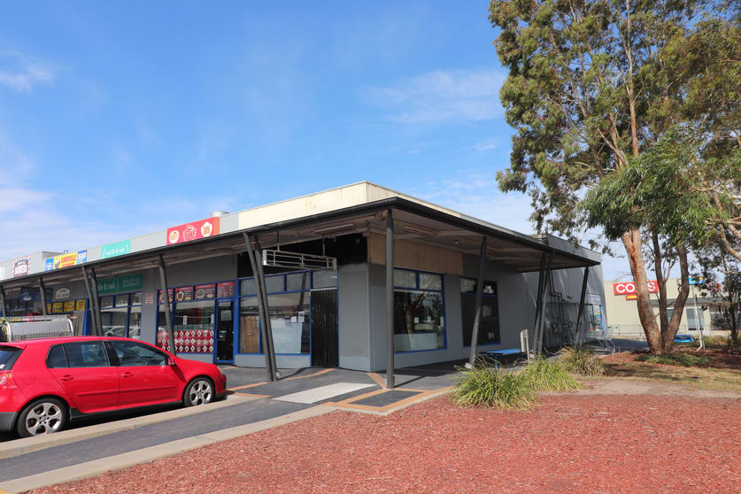 Click to view all images 1/17 Eramosa Road West Somerville VIC 3912 - Image 1