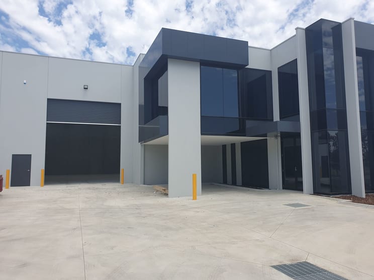 Click to view all images 12 Naxos Way Keysborough VIC 3173 - Image 1
