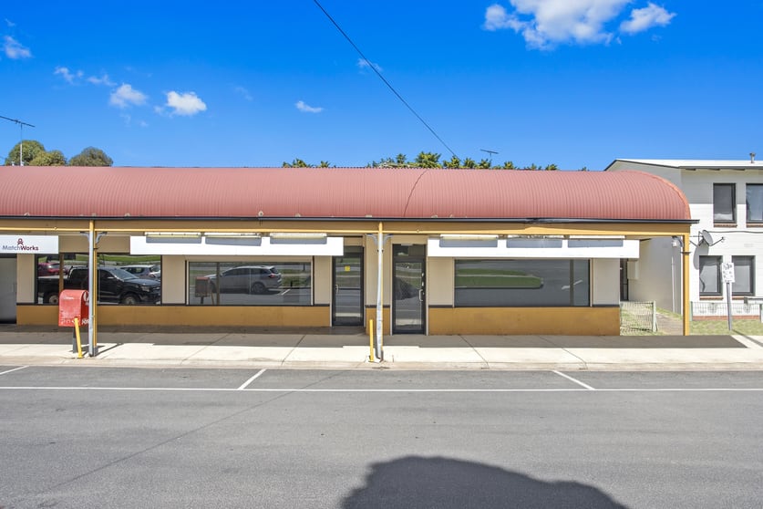 Click to view all images 1 & 2/136-146 Ormond Road East Geelong VIC 3219 - Image 2