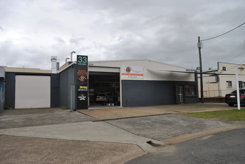 Click to view all images 33 Kenway Drive Underwood QLD 4119 - Image 2