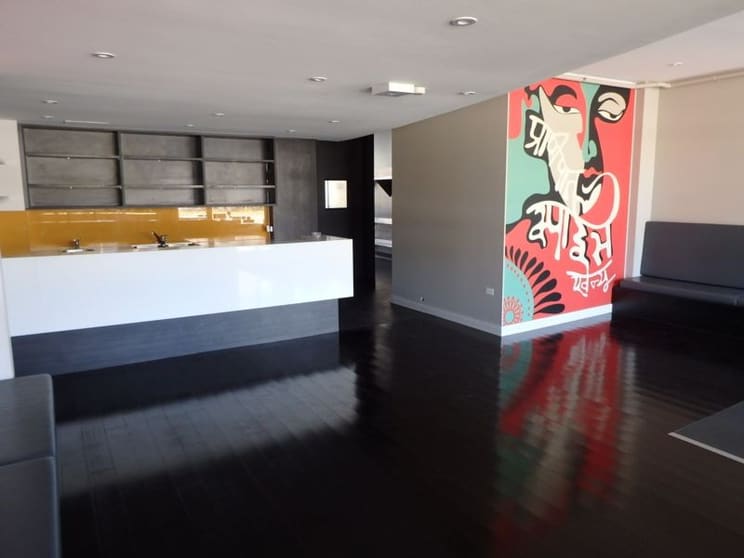 Click to view all images 381 Bay Street Port Melbourne VIC 3207 - Image 2