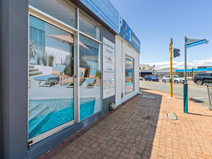 Click to view all images 40 - 44 Pinjarra Road Mandurah WA 6210 - Image 2
