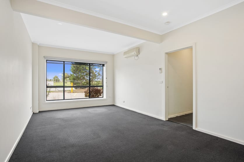 Click to view all images 71-75 Buckley Grove Moolap VIC 3224 - Image 3