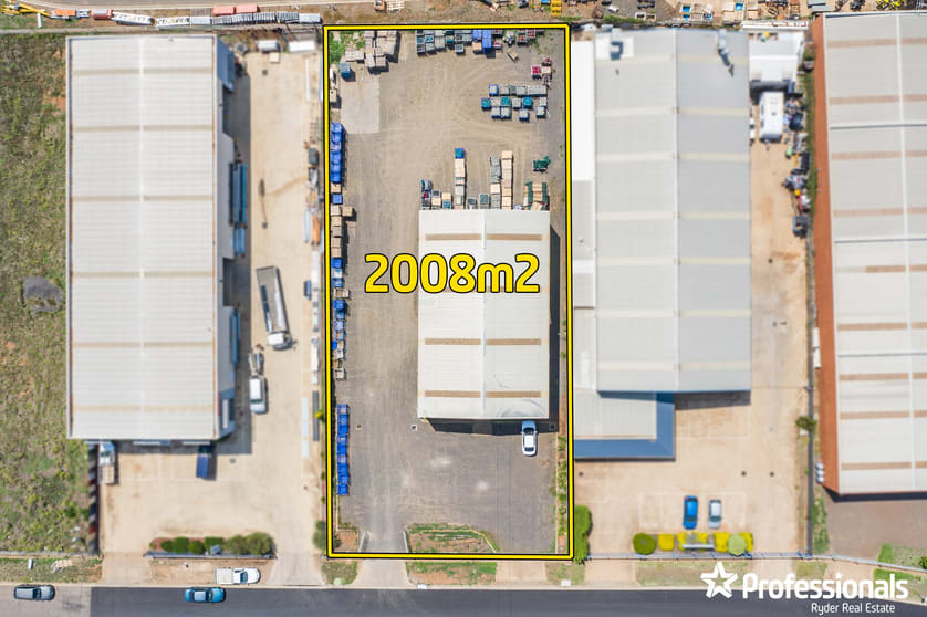 Click to view all images 14 Collins Road Melton VIC 3337 - Image 2
