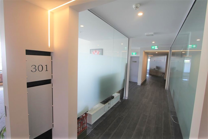 Click to view all images C-301/16 Wurrook Circuit Caringbah NSW 2229 - Image 2