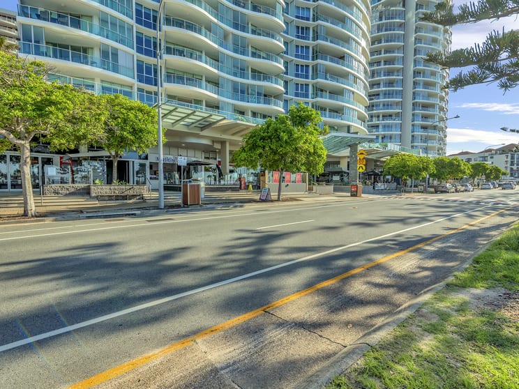 Click to view all images 8 & 9/120 Marine Parade Coolangatta QLD 4225 - Image 3