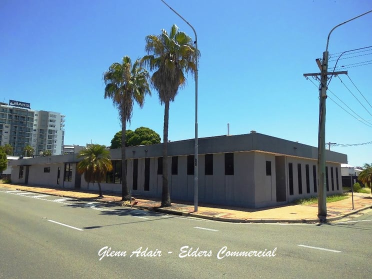 Click to view all images 2 McIlwraith Street South Townsville QLD 4810 - Image 1