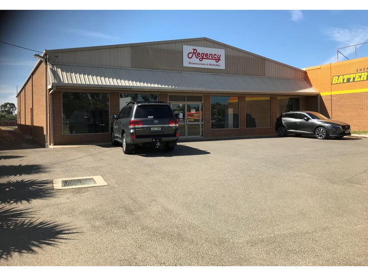 Click to view all images 81 Benalla Road Shepparton VIC 3630 - Image 1