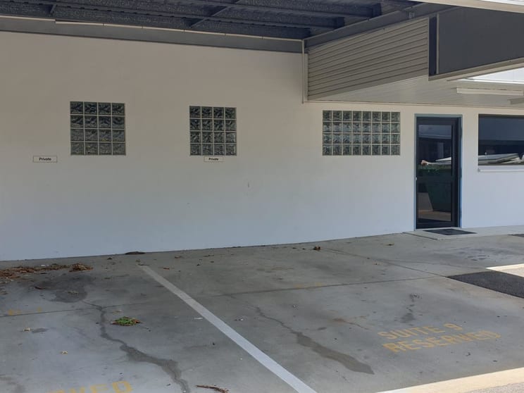 Click to view all images 10a & 10b/92 Pease Street Manoora QLD 4870 - Image 3