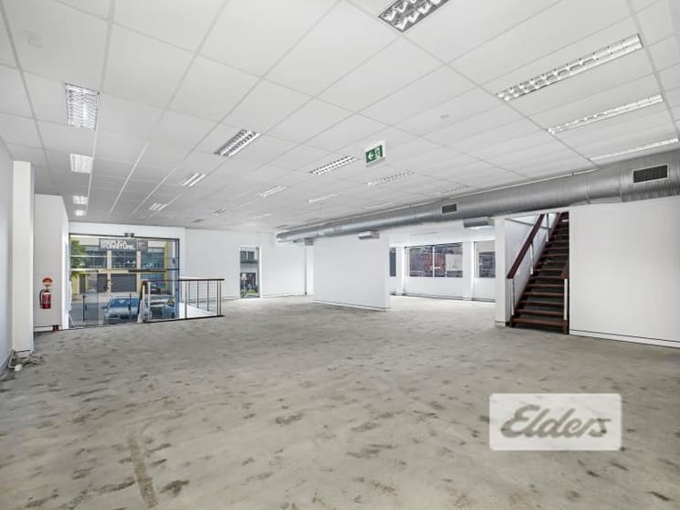 Click to view all images 32 Doggett Street Newstead QLD 4006 - Image 2